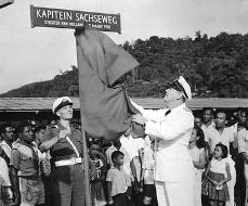 viering 50 jaar Hollandia in 1960 