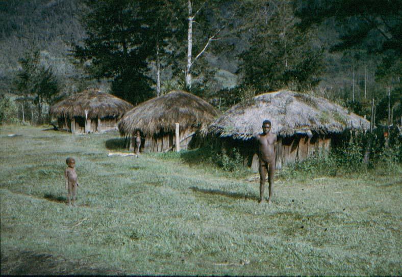 BD/37/154 - 
construction of cabins: Ilaga 1
