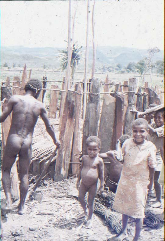 BD/37/156 - 
construction of cabins: Ilaga 3
