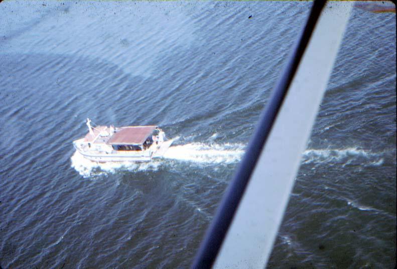 BD/37/225 - 
Lake Sentani: ferry
