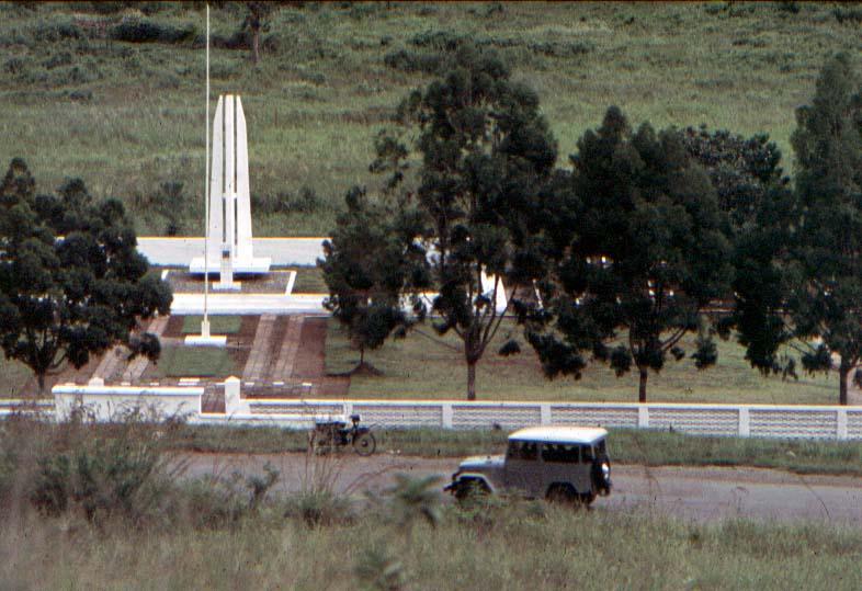 BD/37/286 -
Het heldenkerkhof in Abepura