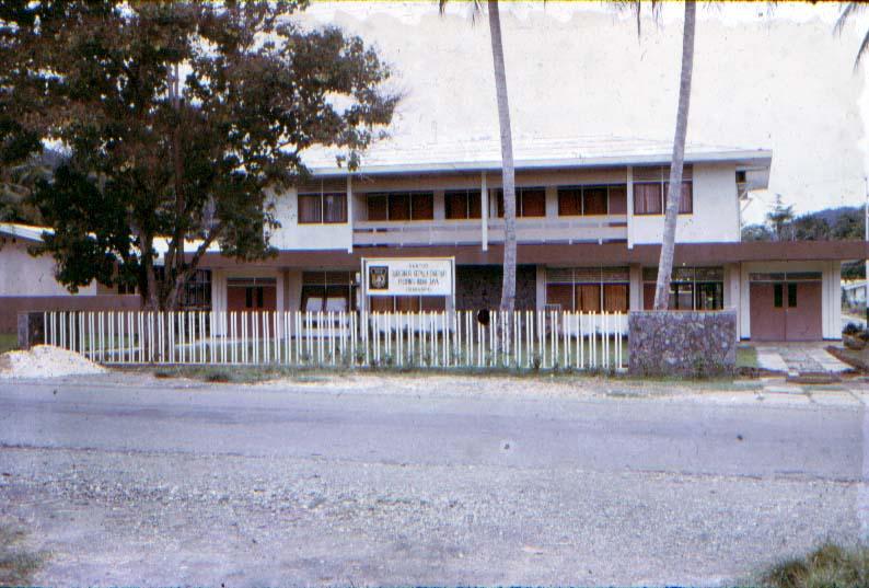 BD/37/288 -
Regeringsgebouw in Abepura
