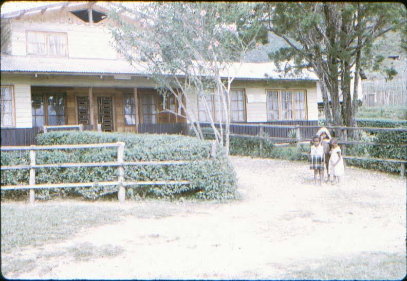 BD/37/99 - 
Pastorie Enarotali
