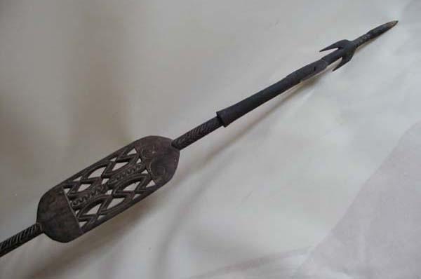 EA/59/56 -
spear
