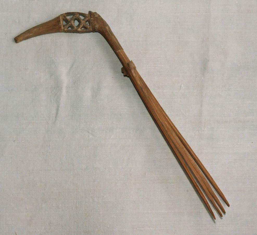 EA/117/1 -
haircomb