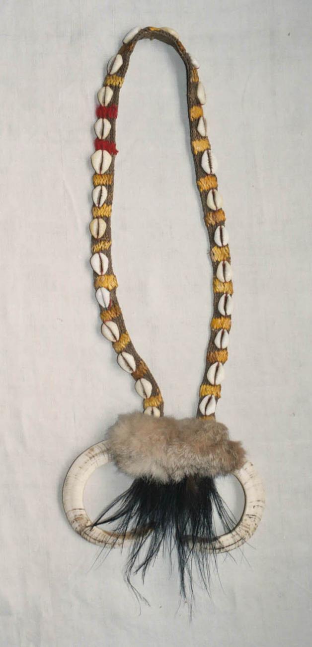 EA/96/7 -
neck ornament
