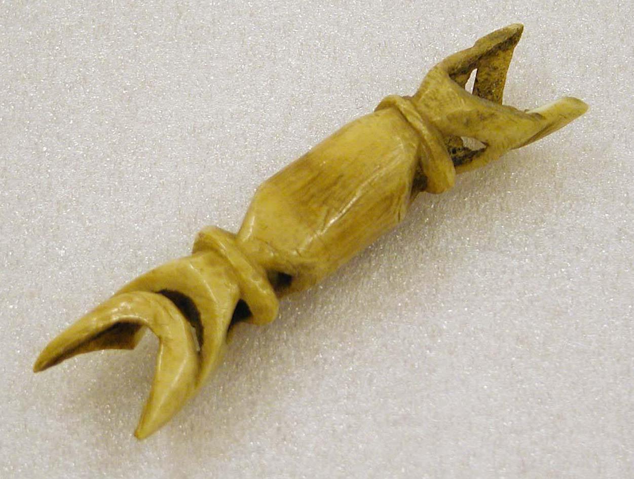 EA/1001/6 - 
nose ornament
