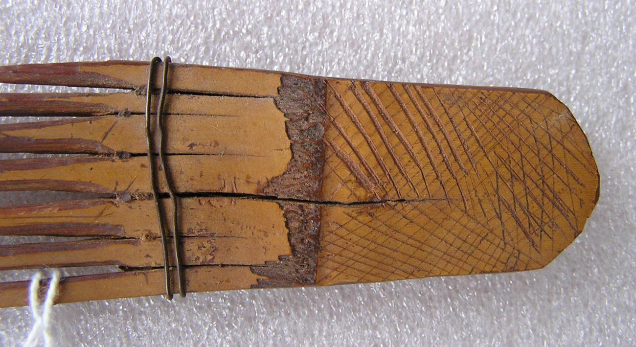 EA/135/7 - 
comb
