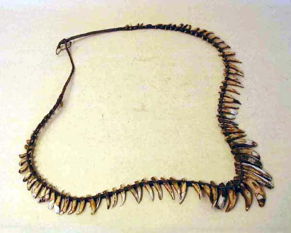 EA/55/5 - 
neck ornament
