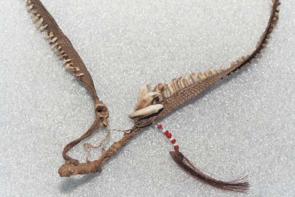 EA/65/19 - 
neck ornament
