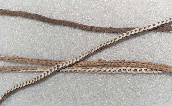 EA/65/20 - 
neck ornament
