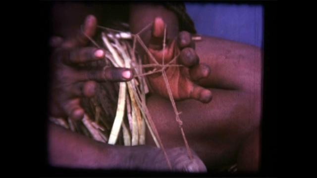 FI/40/7 -
Hele Mule: touwfiguren
