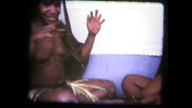 FI/40/7 -
Hele Mule: touwfiguren