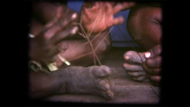 FI/40/7 -
Hele Mule: touwfiguren