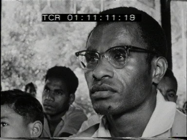 FI/1200/88 - 
Reportage Anthony van Kampen 1: Installatie van de Nieuw-Guinea Raad
