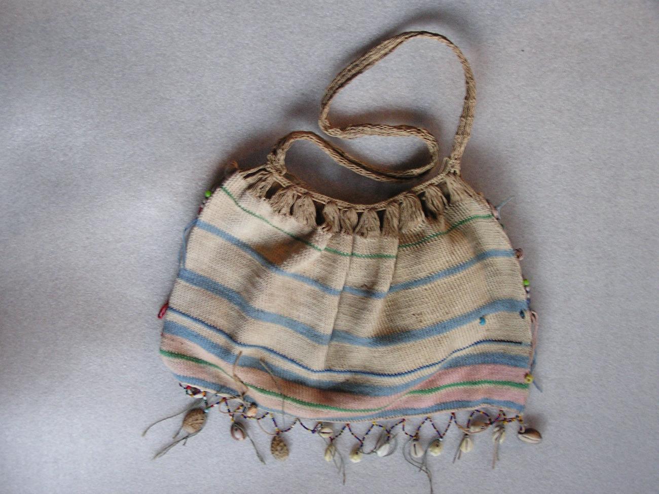EA/142/4 -
tas