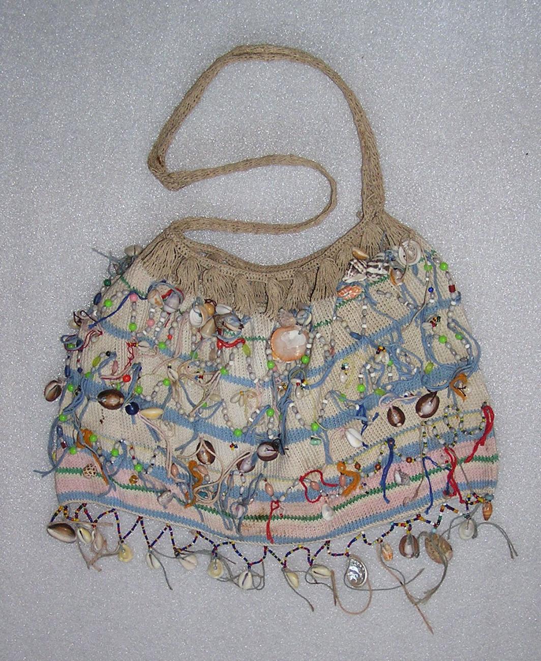 EA/142/4 -
tas