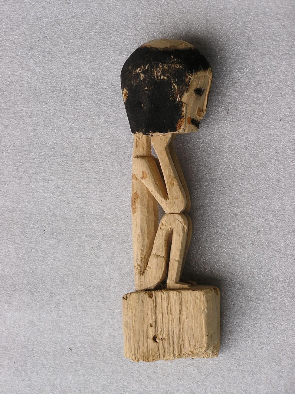 EA/147/8 - 
mensfiguur
