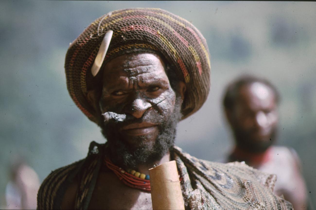 BD/166/215 -
Man with traditional facial decoration 2