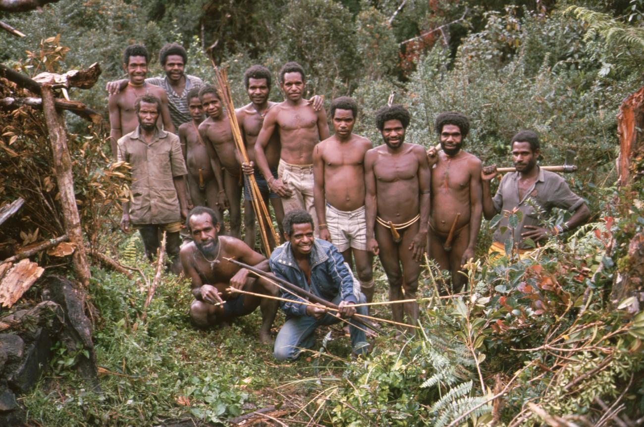 BD/166/24 -
Group of men with hunting tools