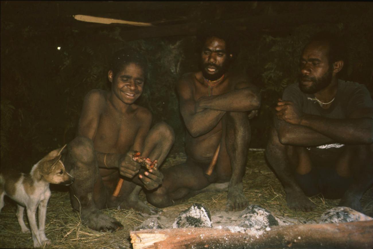 BD/166/98 -
Men around wood fire 2