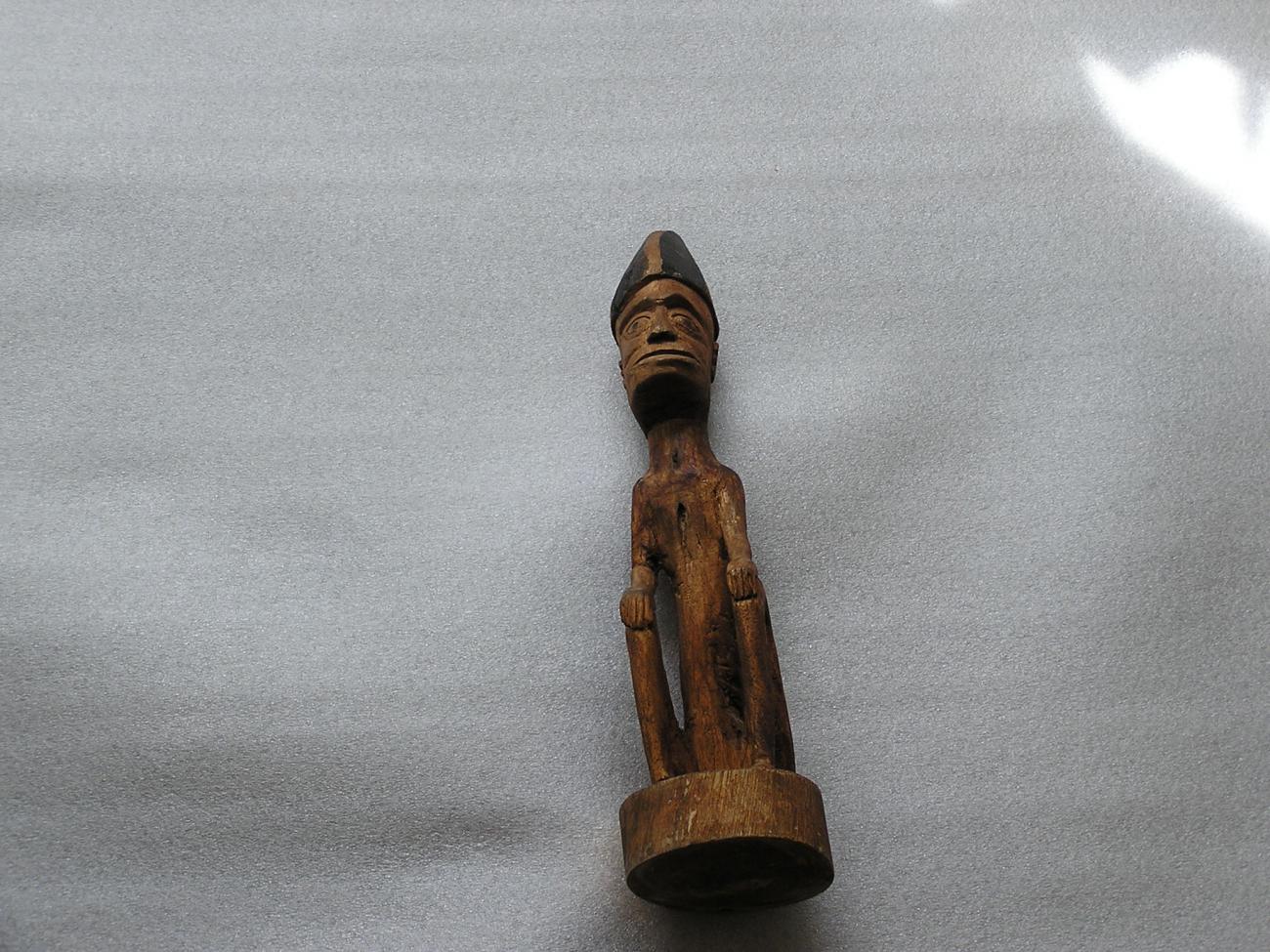 EA/176/30 - 
mensfiguur
