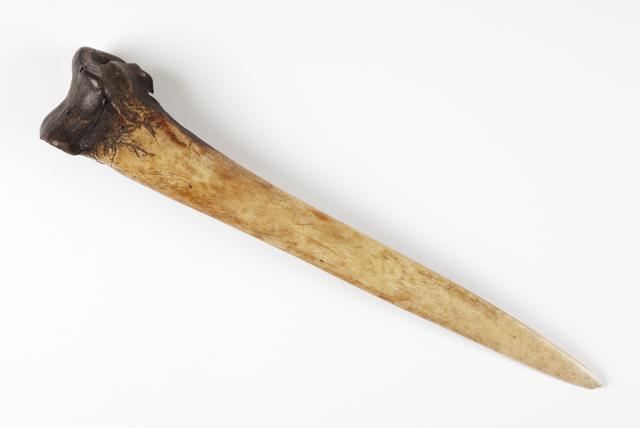 EA/131/22 -
dagger