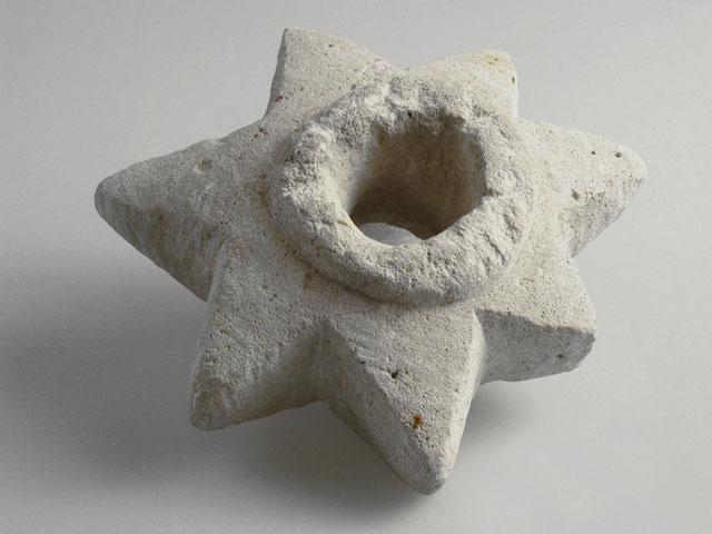 EA/221/6 - 
stone
