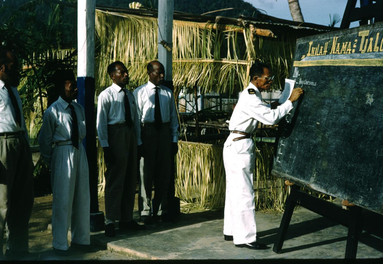BD/209/7066 -
Verkiezingen Nieuw Guinea Raad