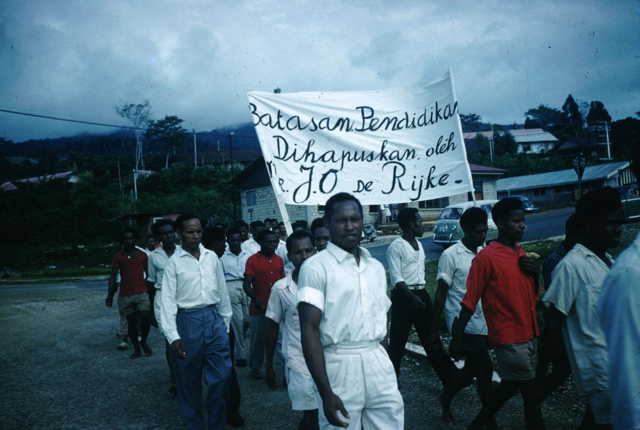 BD/209/7123 -
Verkiezingen Nieuw Guinea Raad