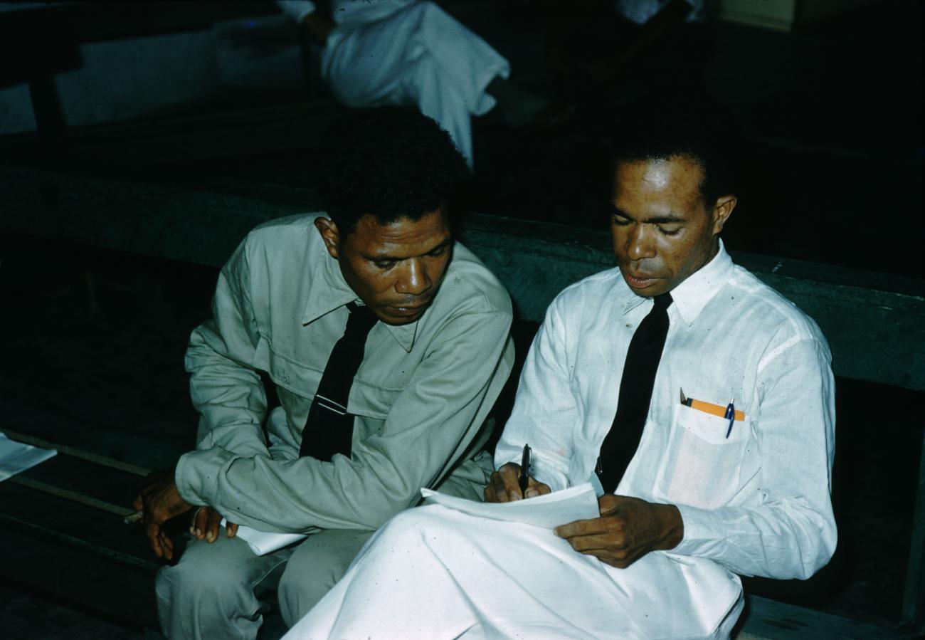 BD/209/7130 -
Verkiezingen Nieuw Guinea Raad