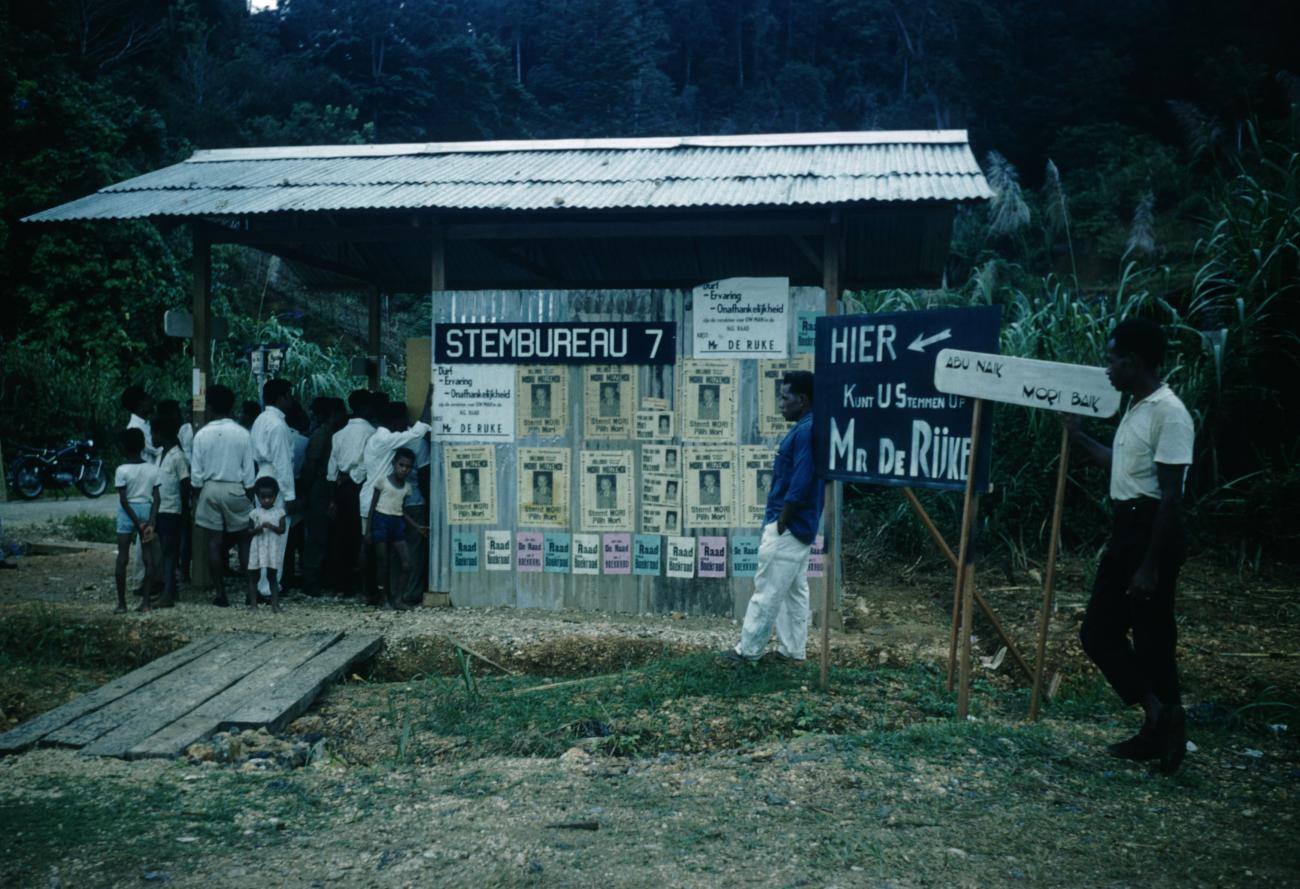 BD/209/7138 -
Verkiezingen Nieuw Guinea Raad
