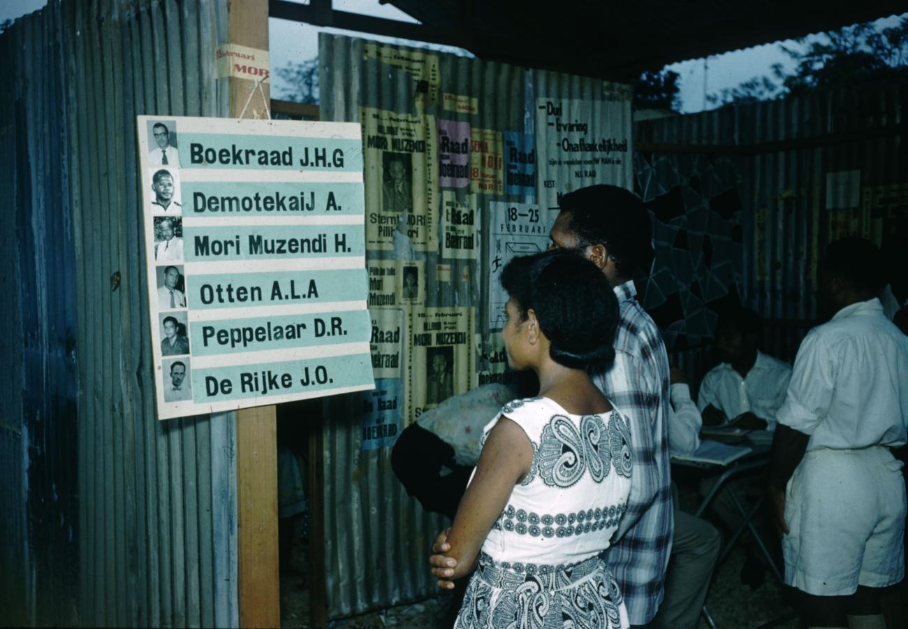 BD/209/7141 -
Verkiezingen Nieuw Guinea Raad