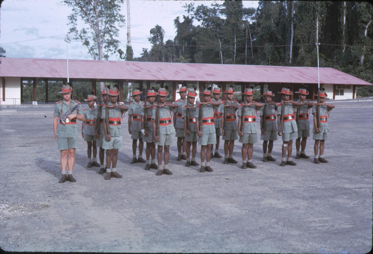 BD/209/9114 -
Opleidingskamp Papoea Vrijwilligers Korps te Manokwari