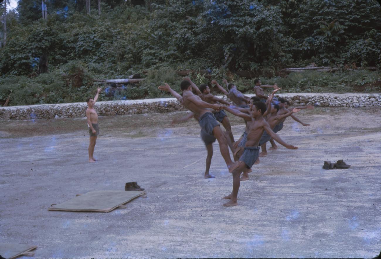 BD/209/9139 -
Opleidingskamp Papoea Vrijwilligers Korps te Manokwari
