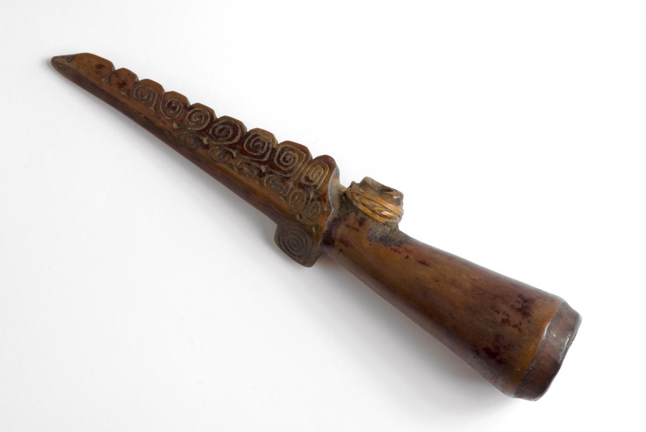 EA/279/2 - 
smoking pipe
