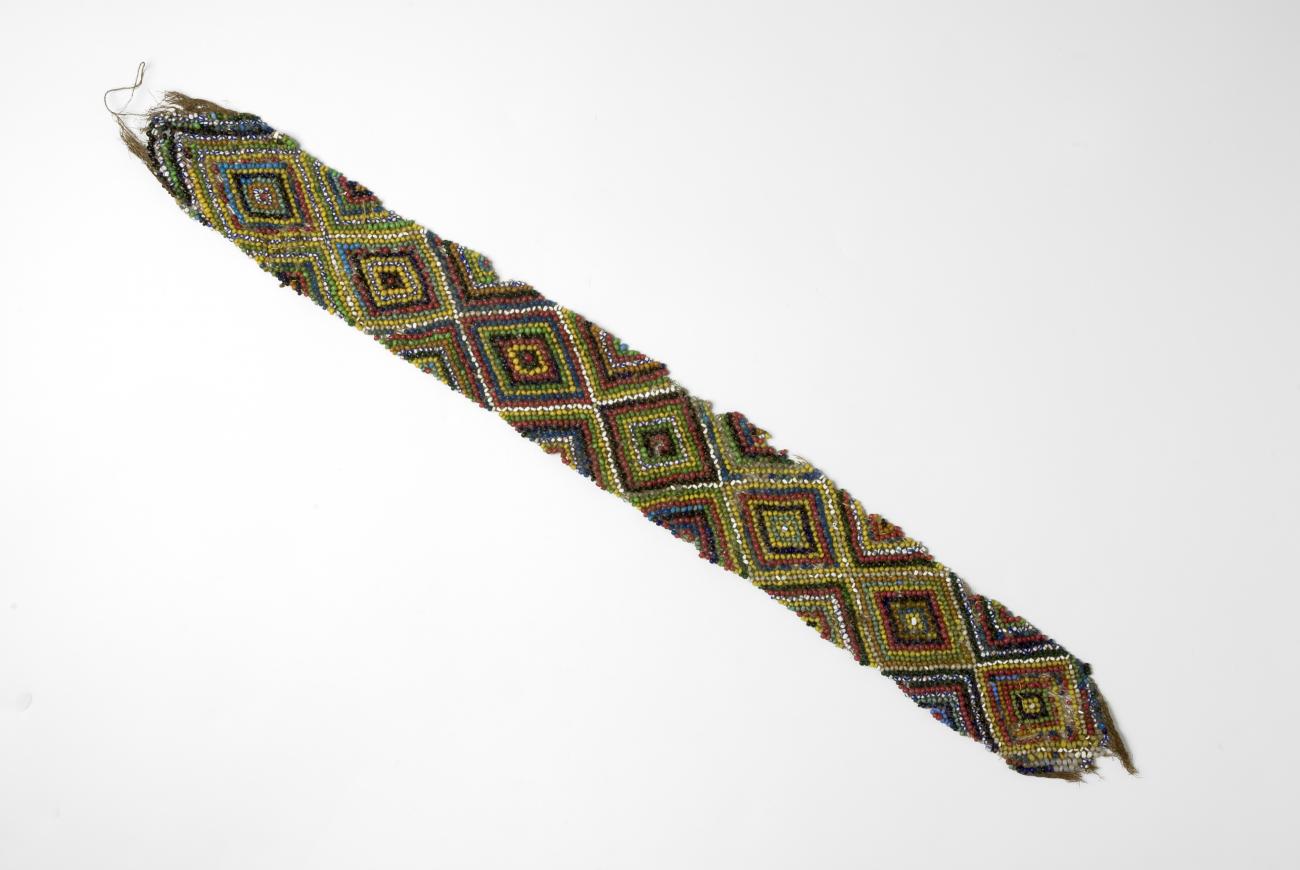 EA/287/18 - 
girdle
