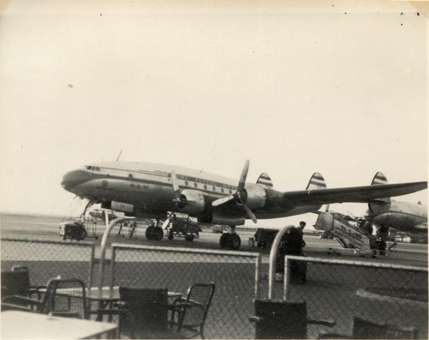 BD/308/5 -
Op Schiphol