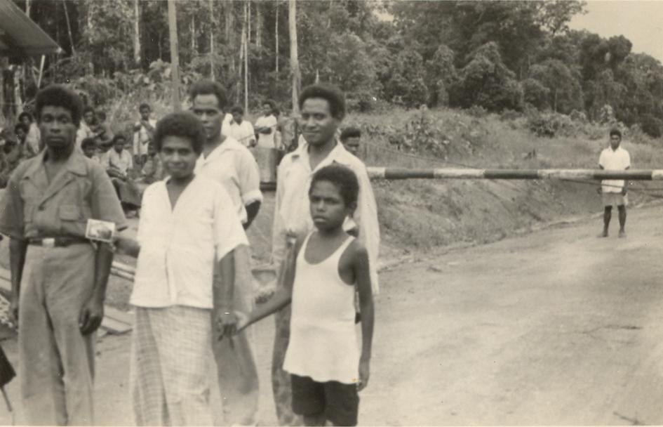 BD/308/120 - 
Sorong
