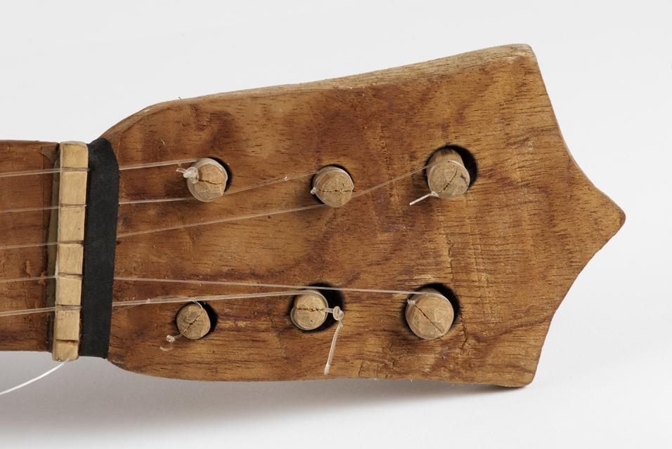 EA/131/59 - 
Ukelele
