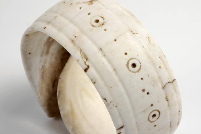 EA/131/62 - 
armband
