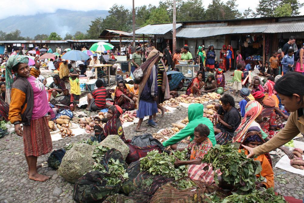 BD/153/59 -
markt in Wamena