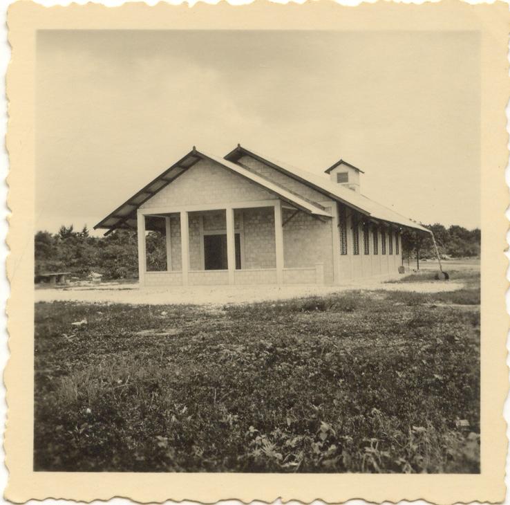 BD/84/15 -
Protestantse kerk in Biak Kota.