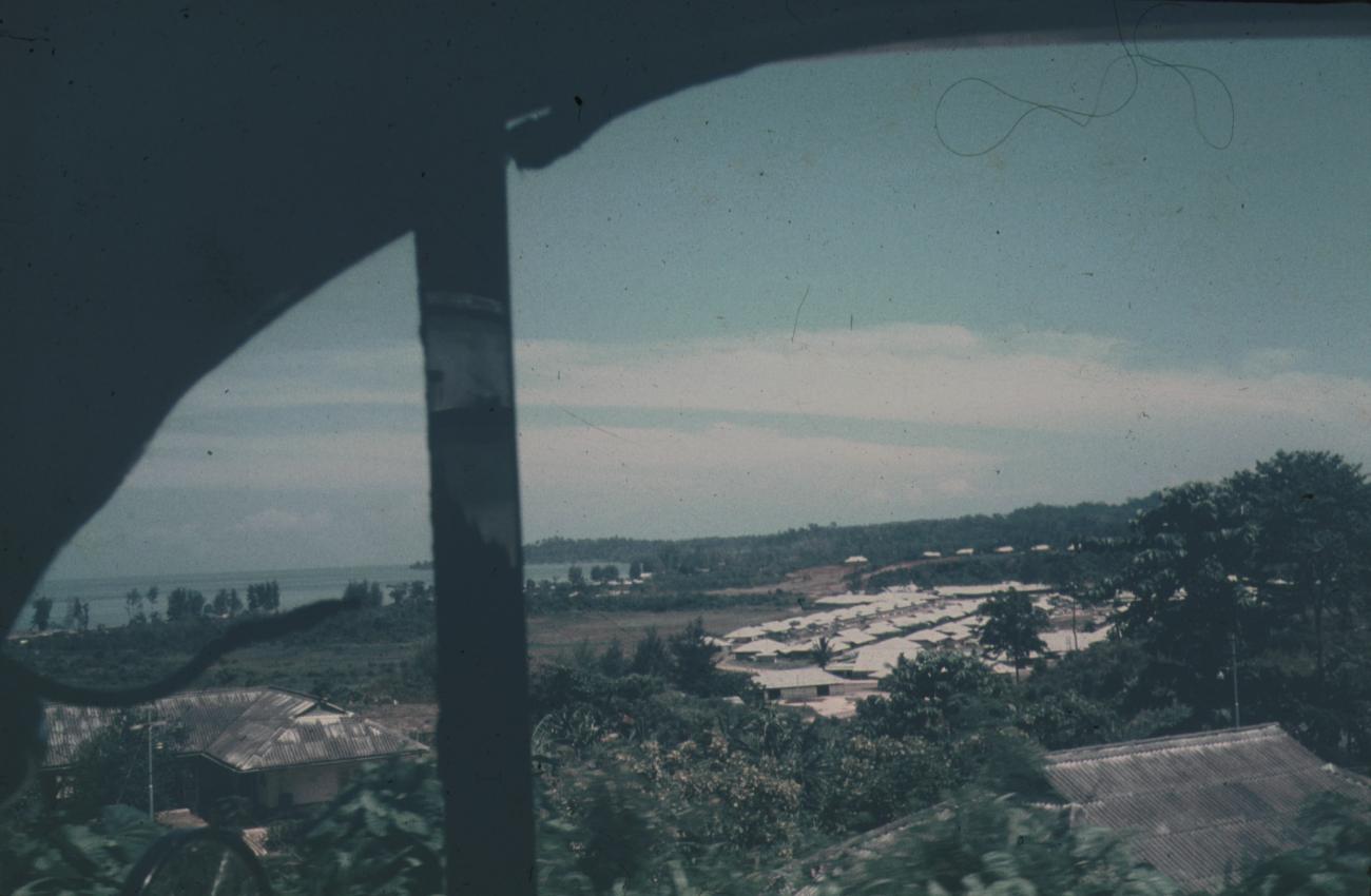 BD/144/594 - 
Luchtfoto kustgebied. M.i. al beschreven
