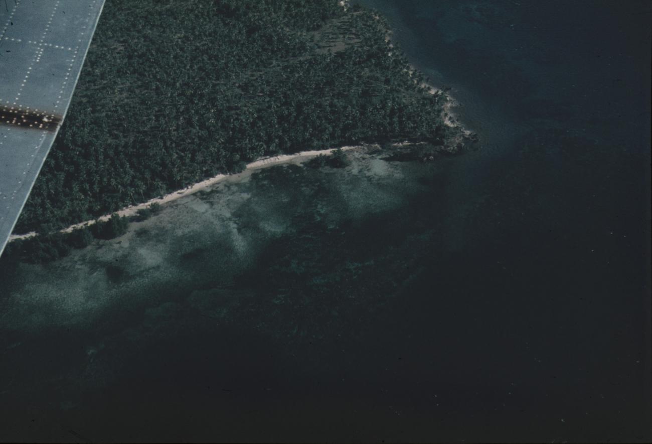 BD/144/613 - 
Luchtfoto kust

