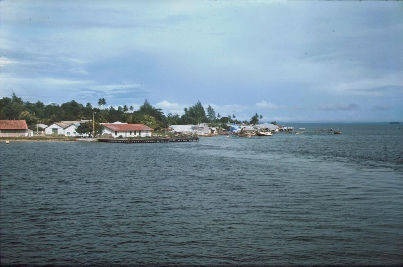BD/279/59 -
De kust van Sorong Doom