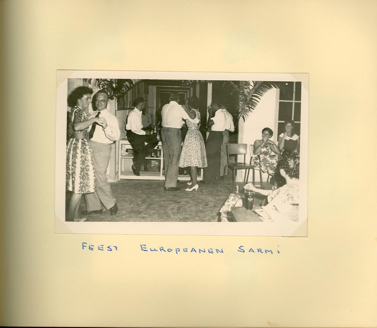 BD/83/77 -
Party of Europeans at Sarmi