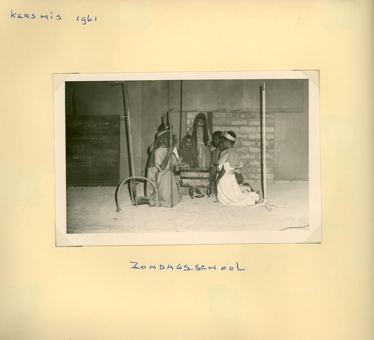 BD/83/92 - 
Kerstmisviering op de zondagsschool
