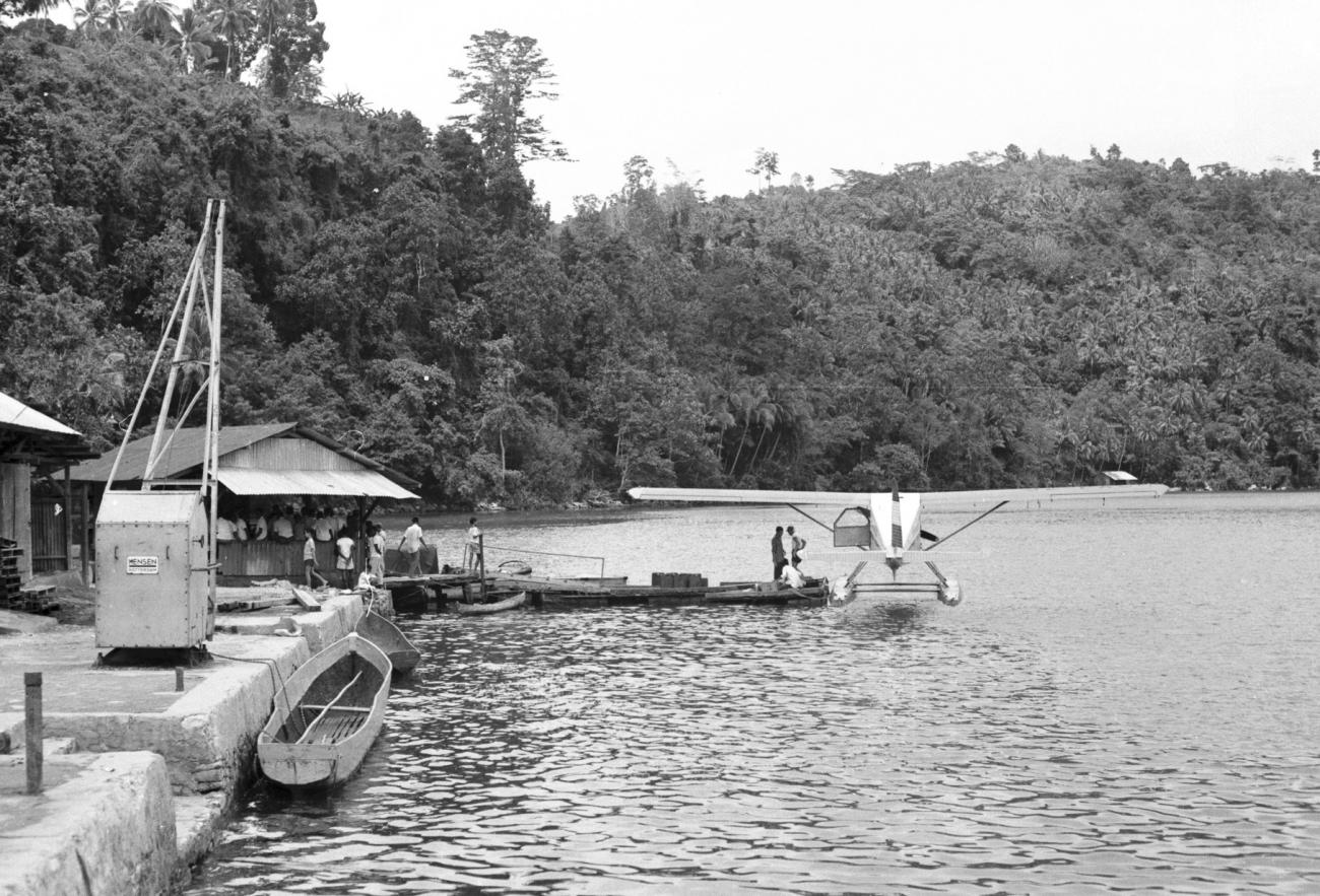 BD/133/1179 -
Moored seaplane