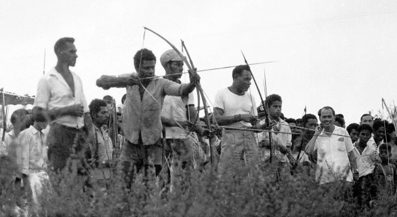 BD/133/117 -
Boogschieten ter ere van Koninginnedag